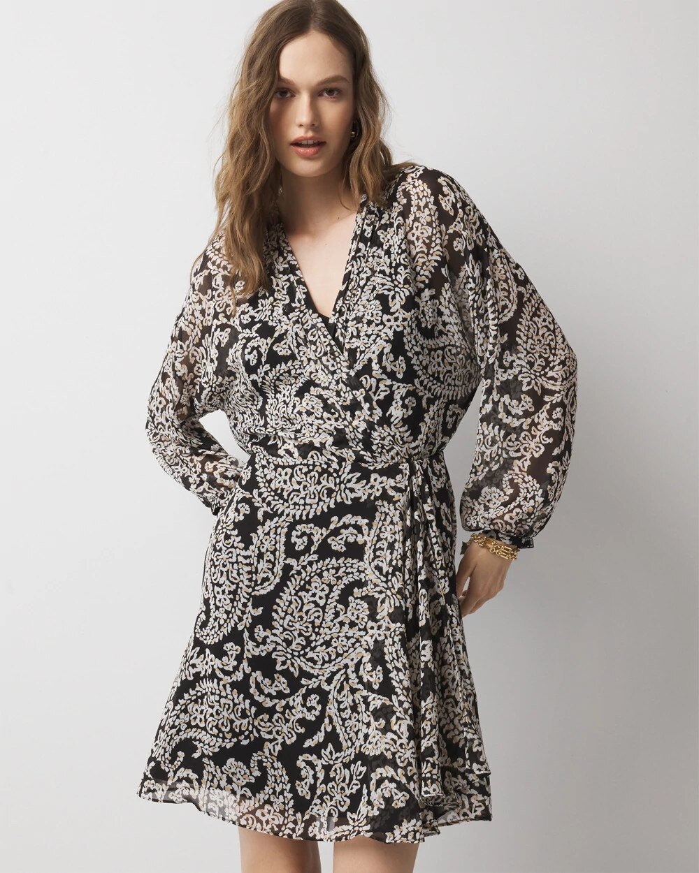 WHBM_3Q20Chiffon20Mini_570385123_BLK006639_OF_MAIN-1.jpeg