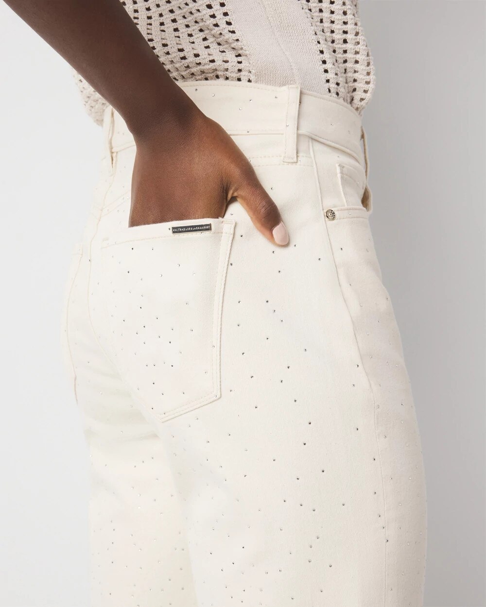 WHBM_AO20Heatset20Girlfriend_570390965_NEU004160_OF_ALT202.jpeg