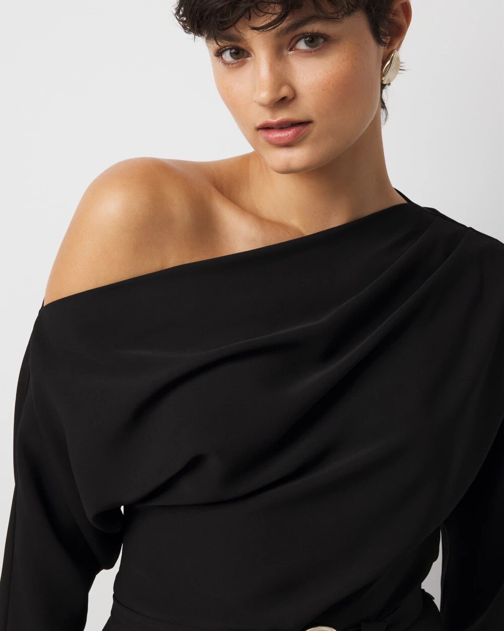 WHBM_Asym20OTS20Mini_570402162_BLK000001_OF_ALT202.jpeg