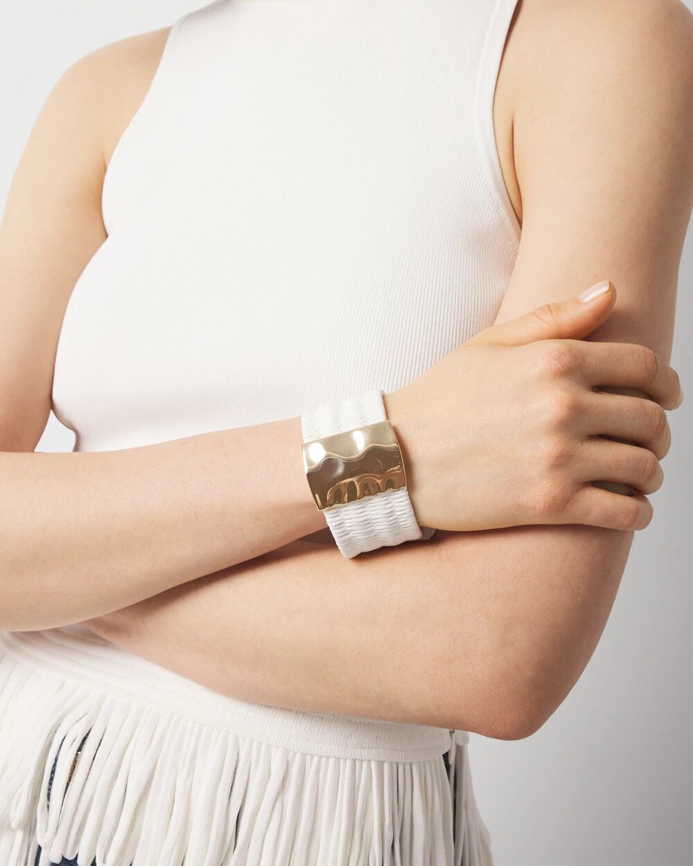 WHBM_BR20Gld20Ecru20Raffia20Cuff_570393572_IVO000190_OF_MAIN.jpeg