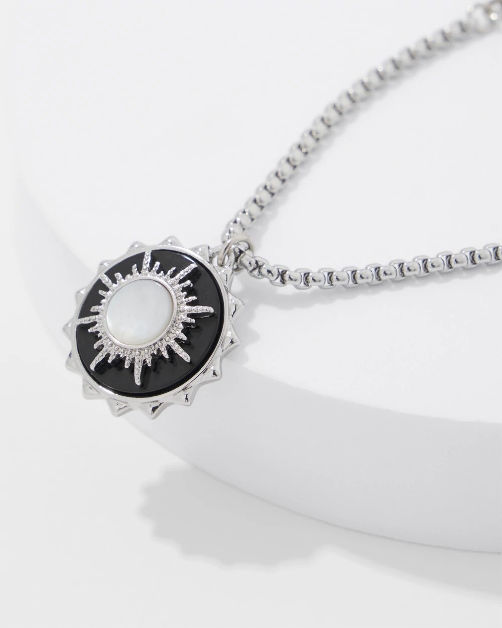 WHBM_BR20Slvr20Onyx20Charm20MS_570393078_GRY000930_TT_ALT202.jpeg