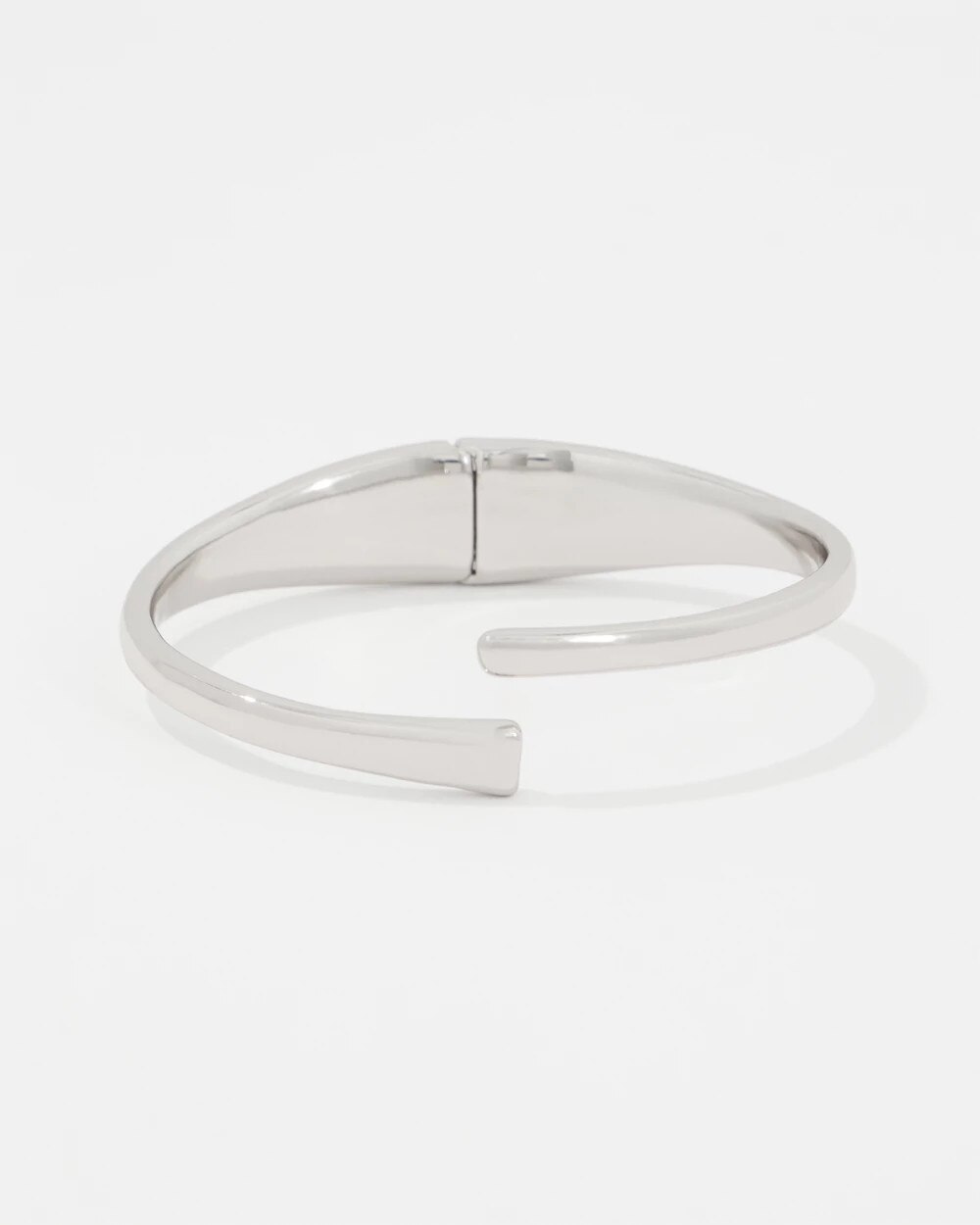WHBM_BR20Slvr20Sculptural20Cuff_570393584_GRY000930_TT_MAIN-1.jpeg