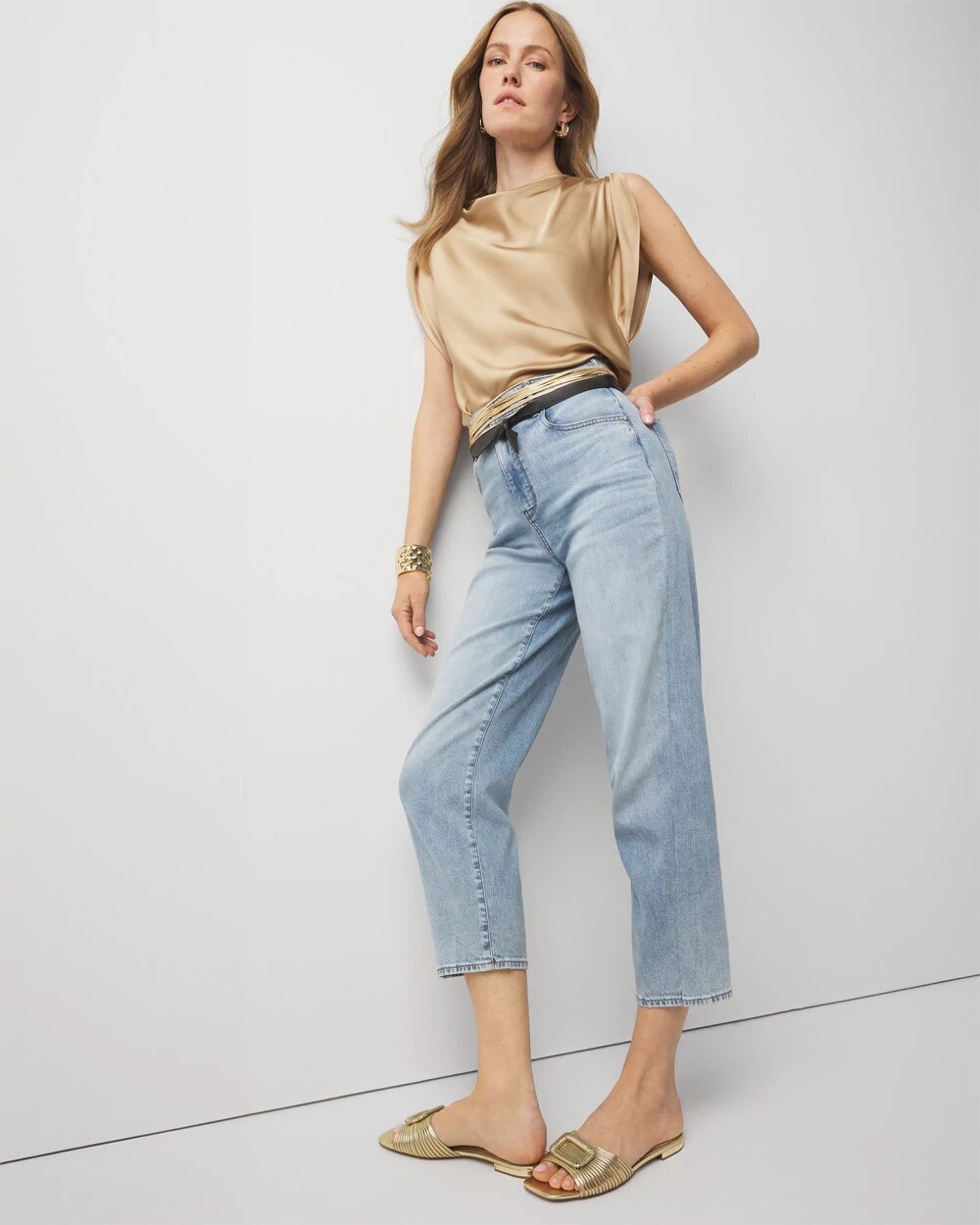 WHBM_Barrel20520Pocket_570386355_BLU006659_OF_ALT203-1.jpeg