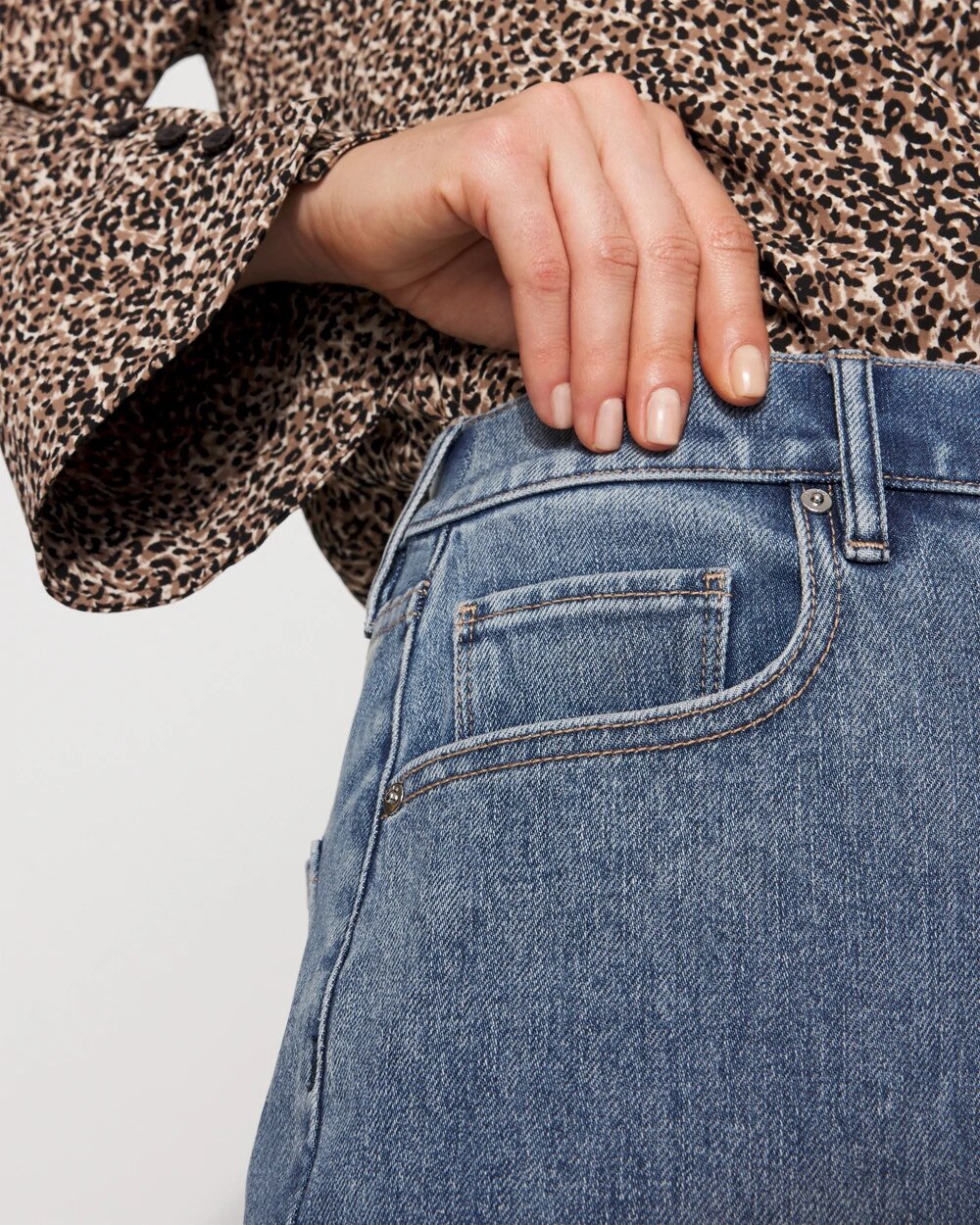 WHBM_Barrel20520Pocket_570393363_BLU007015_OF_ALT202.jpeg
