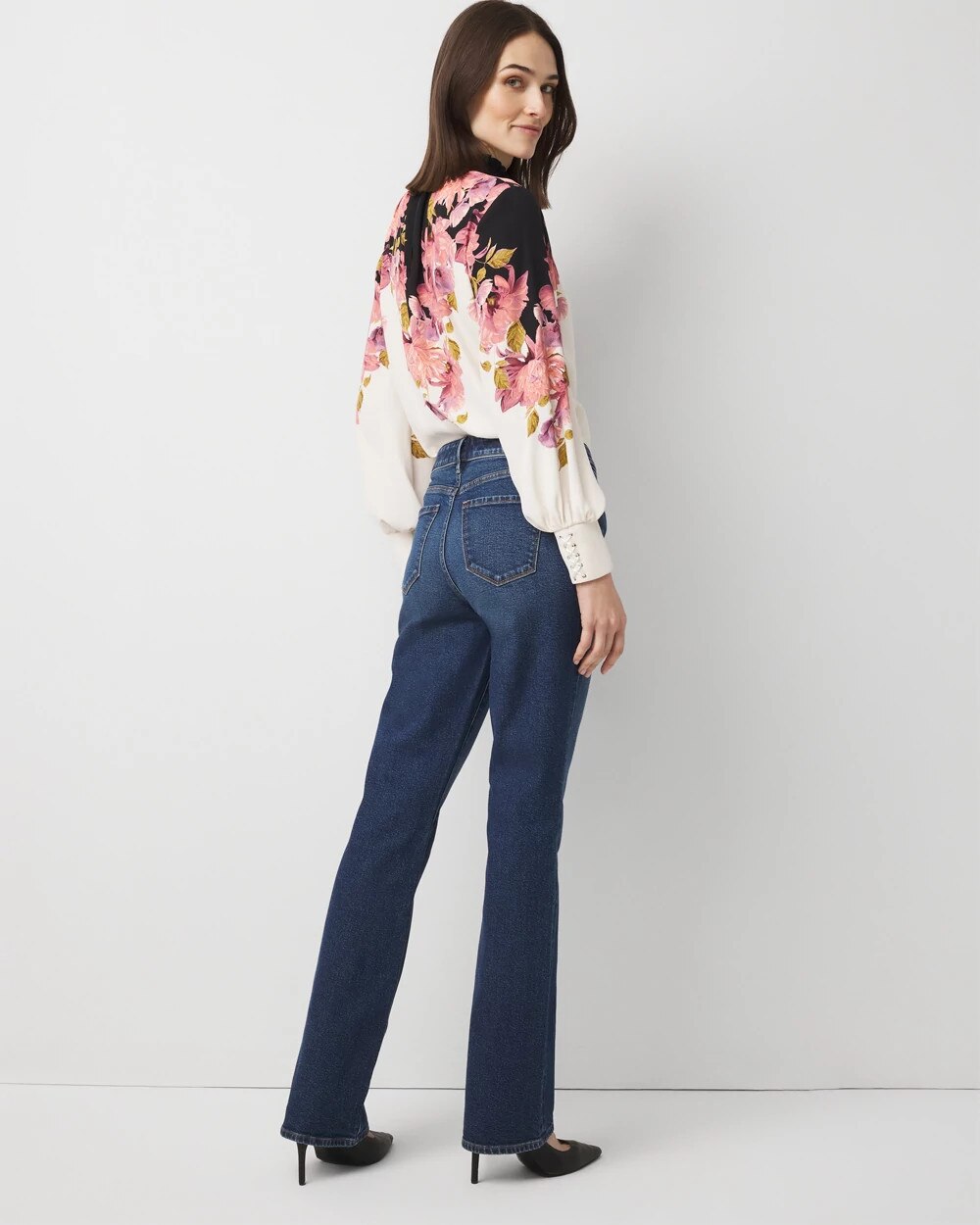 WHBM_Bootcut20520Pocket_570404970_BLU007368_OF_ALT201.jpeg