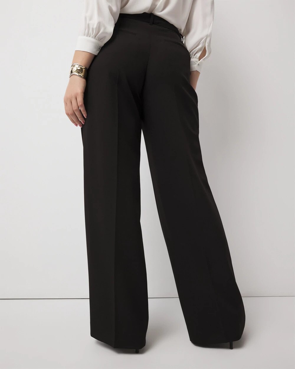 WHBM_CRVY20Pleated20Wide20Leg_570382920_BLK000001_OF_ALT201.jpeg