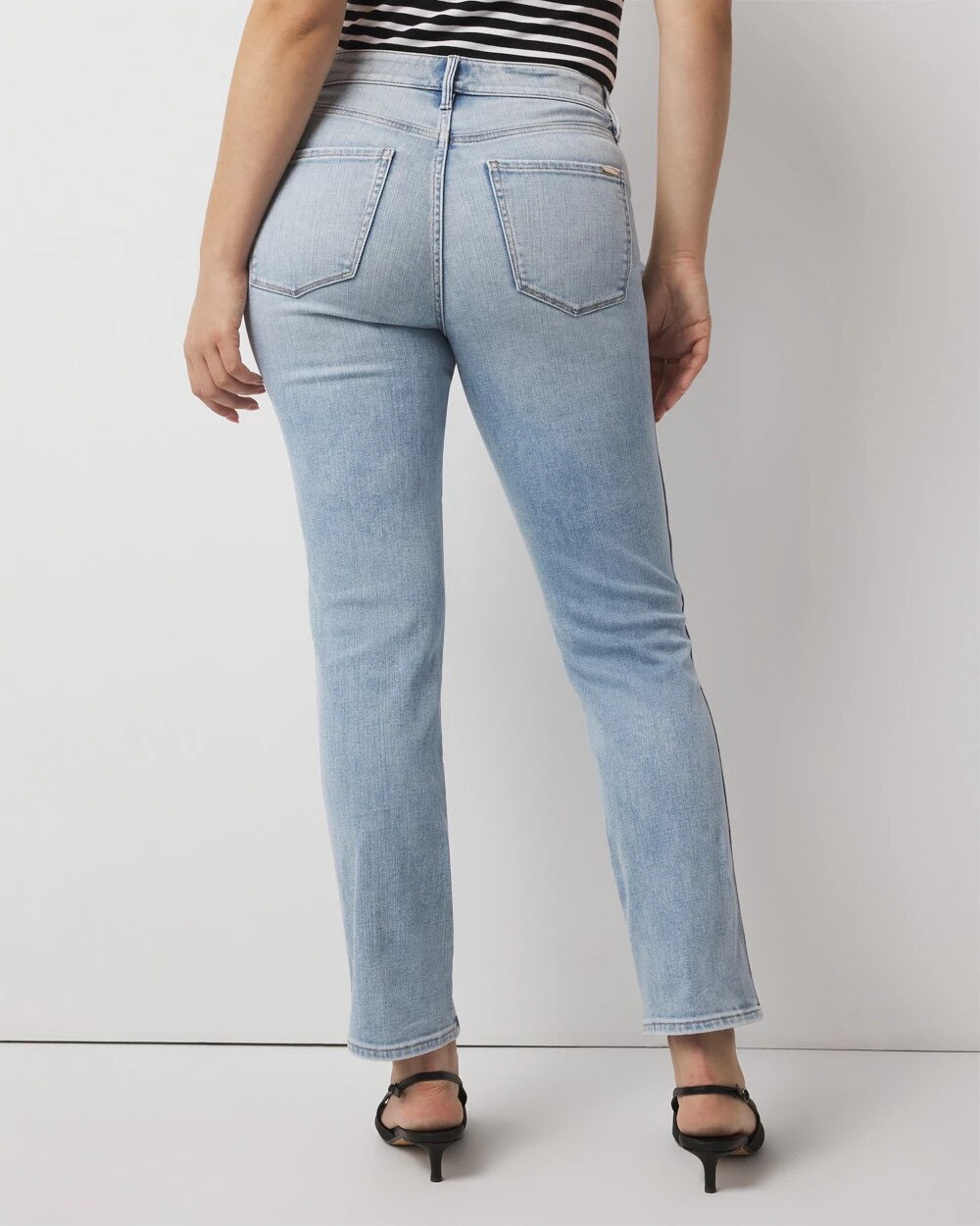 WHBM_CRVY20Skinny20520Pocket_570385330_BLU006587_OF_ALT201.jpeg
