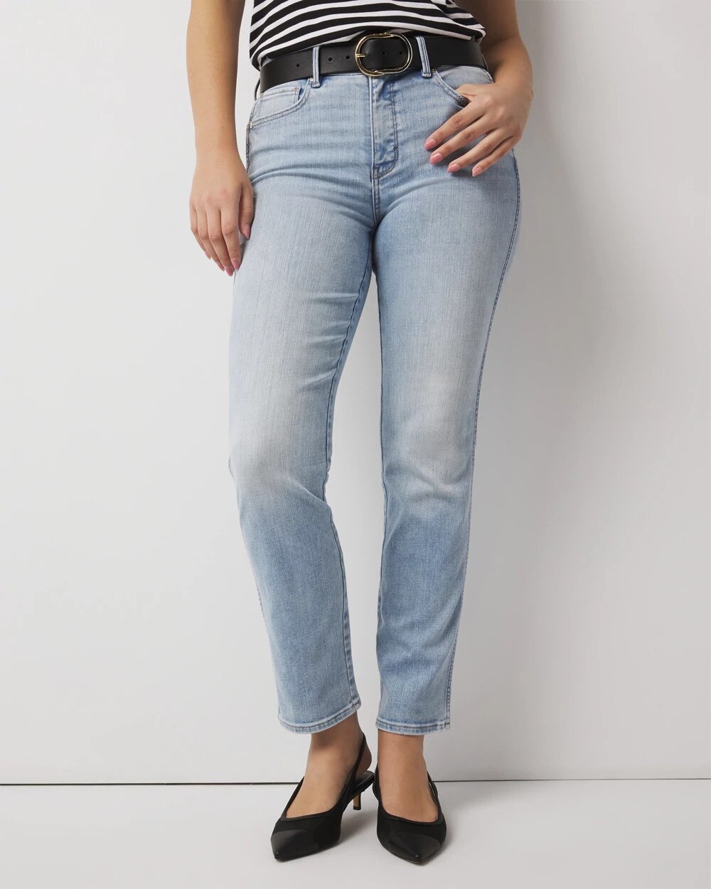 WHBM_CRVY20Skinny20520Pocket_570385330_BLU006587_OF_MAIN-1.jpeg