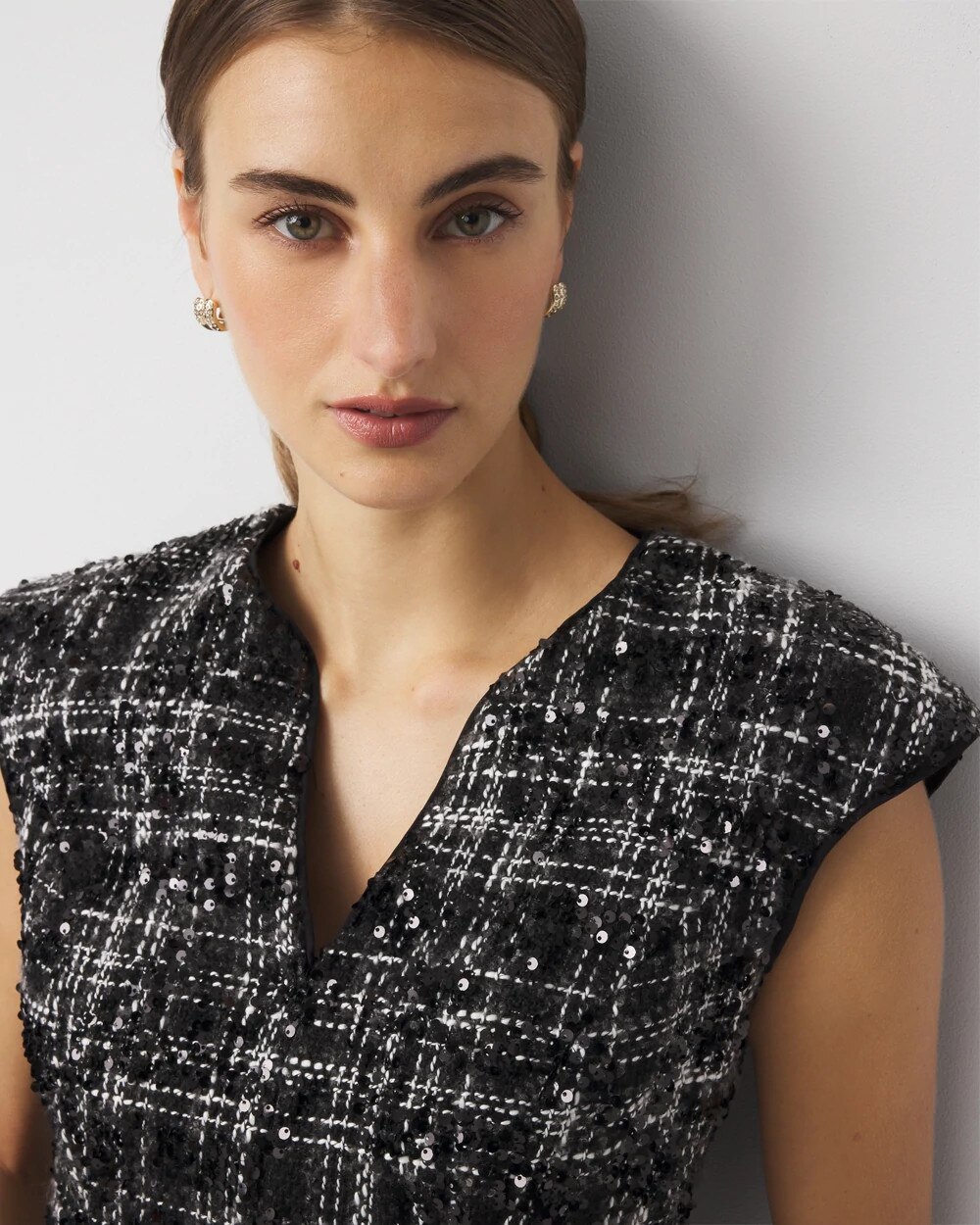 WHBM_CS20V-Nk20Tweed20Sqn20Mini_570401960_BLK007289_OF_ALT202-1.jpeg