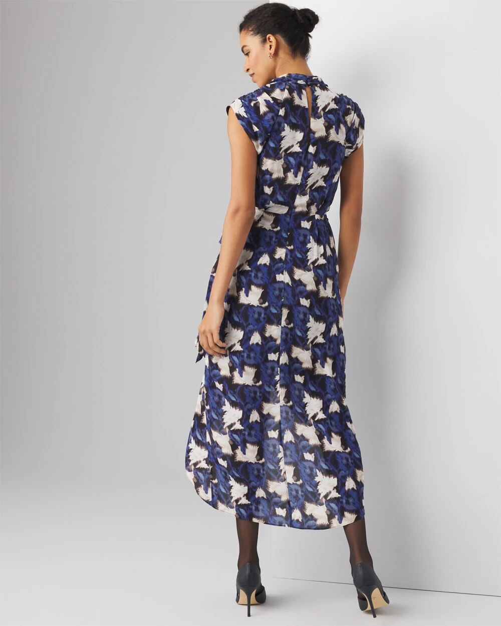 WHBM_CS20Wrap20Midi_570379628_BLU006490_OF_ALT203-1.jpeg