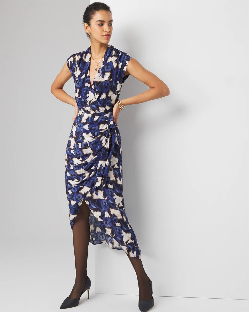 WHBM_CS20Wrap20Midi_570379628_BLU006490_OF_MAIN-3.jpeg
