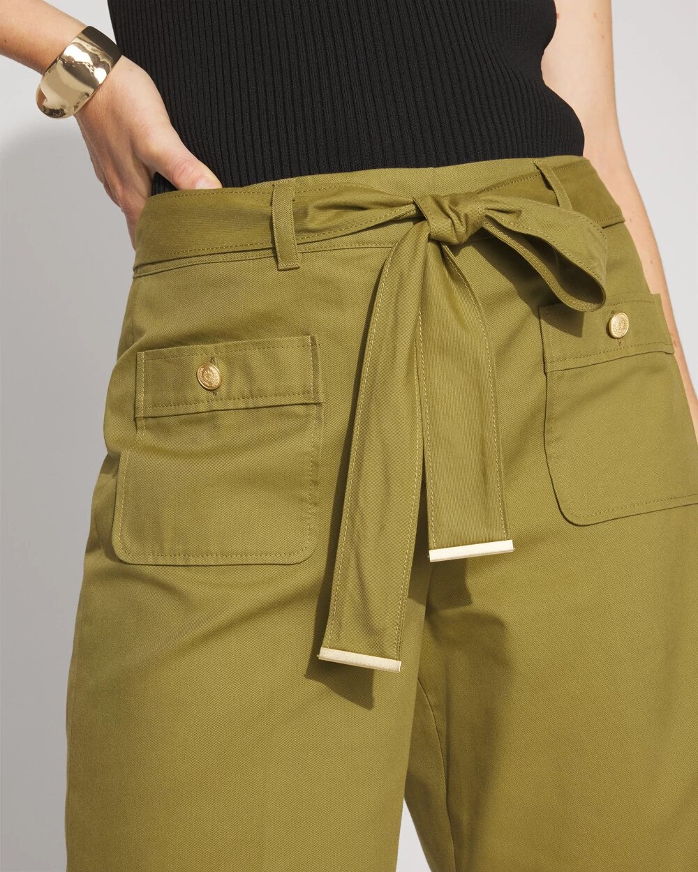 WHBM_Casual20Wide20Leg20Crop_570394043_GRN006845_OF_ALT202.jpeg