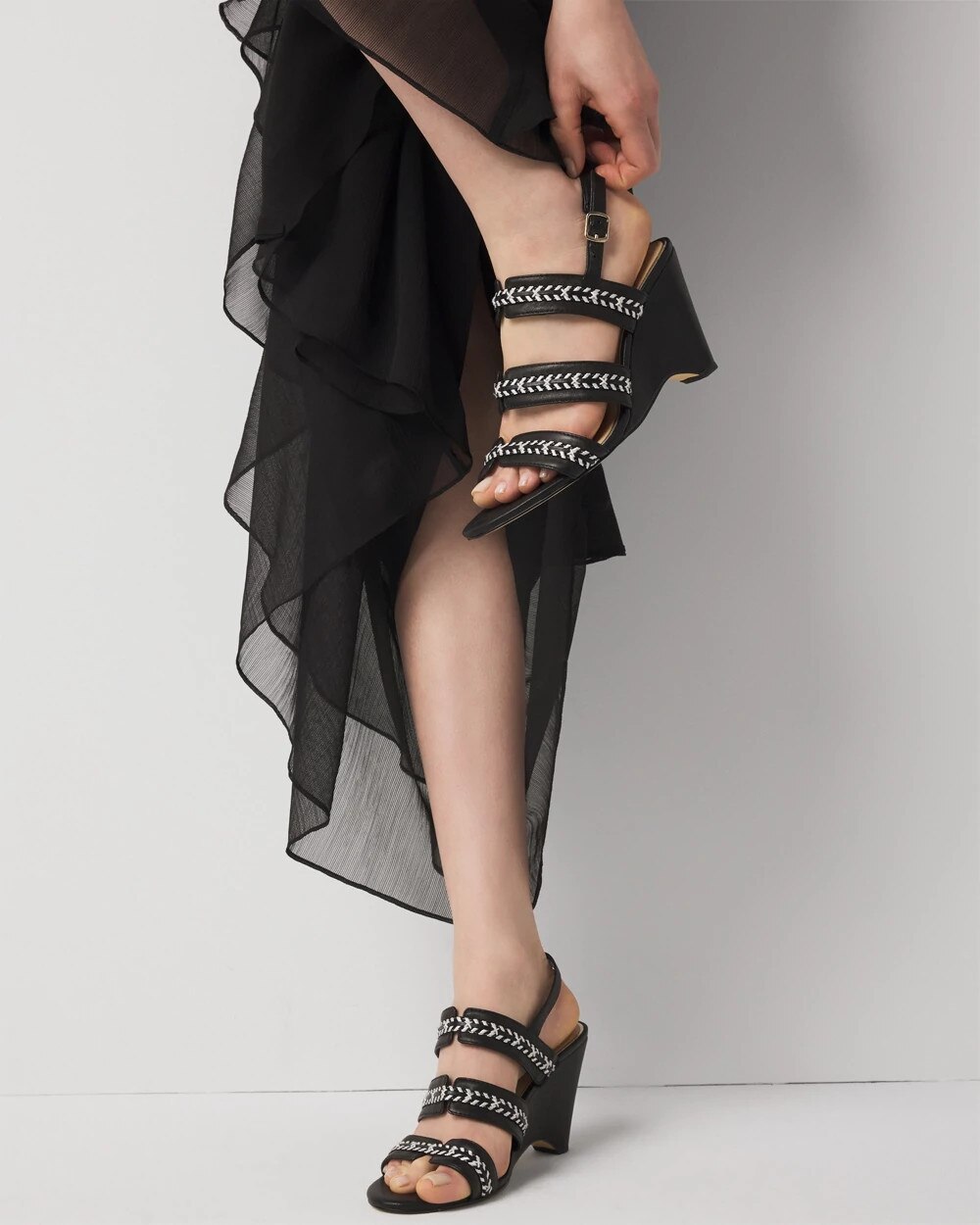 WHBM_Contrast20Whipstitch20Wedge_570390193_BLK000001_OF_MAIN.jpeg