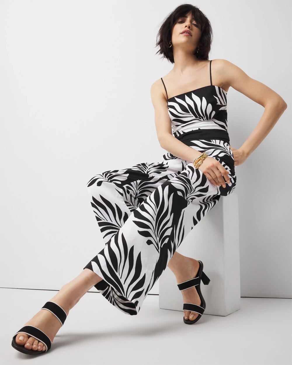 WHBM_Cropped20Printed20Wide20Leg_570388572_BLK006718_OF_ALT203.jpeg