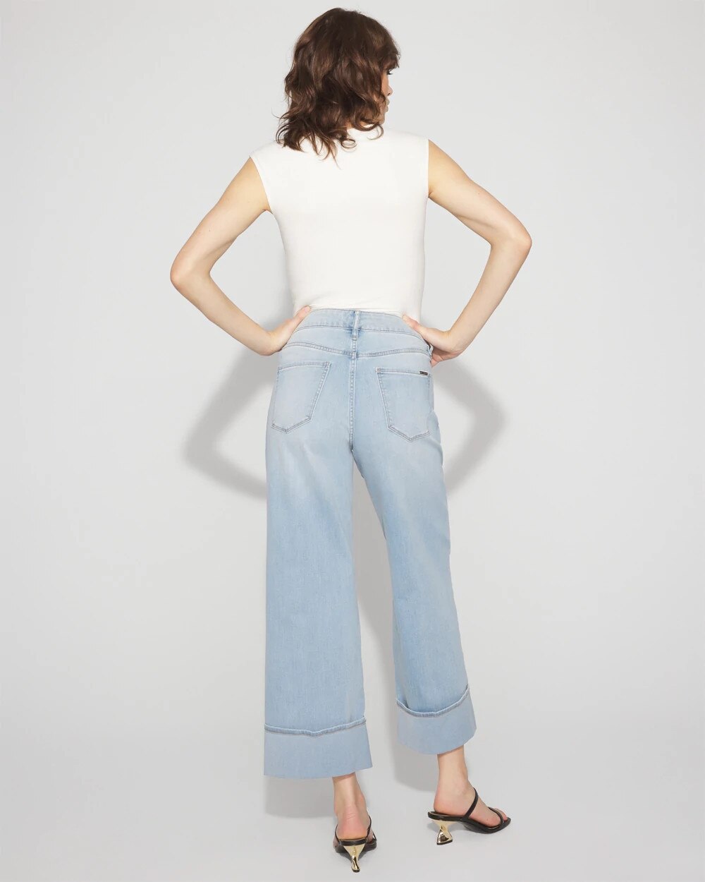 WHBM_Cuff20Wide20Leg20Crop_570384800_BLU006586_OF_ALT201-1.jpeg