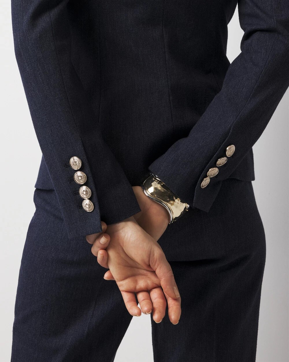 WHBM_DBL20Button20Studio20Blazer_570382342_BLU006648_OF_ALT202.jpeg