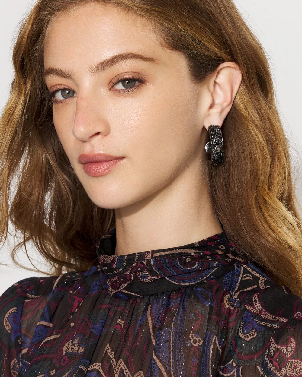 WHBM_ER20Hem20Jet20Pave20Hoop_570403214_GRY000976_OF_MAIN.jpeg