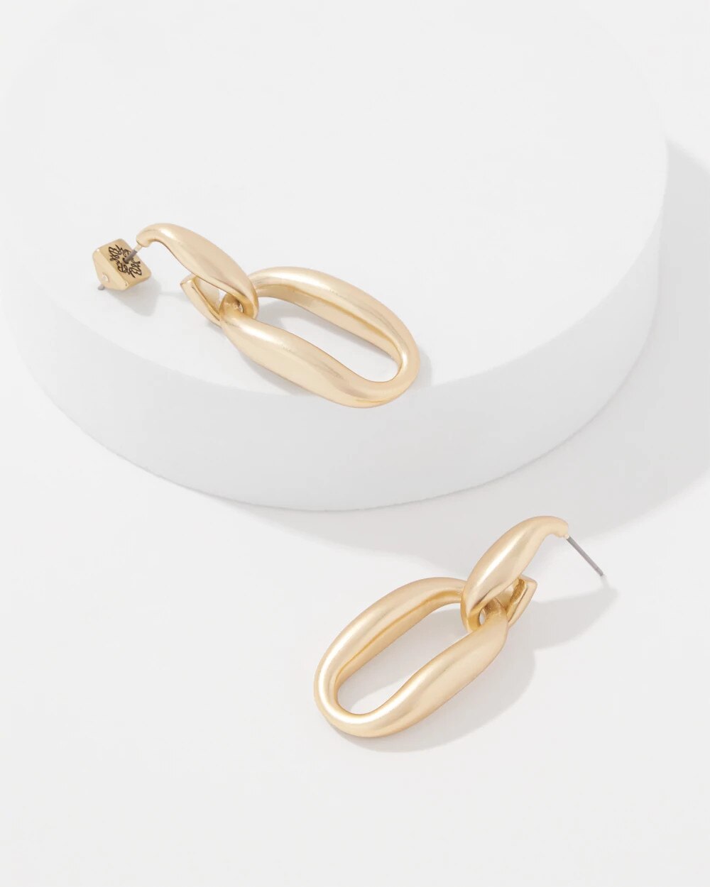 WHBM_ER20Matte20Gld20Pillowy20Link_570403477_TAN000932_TT_ALT201.jpeg