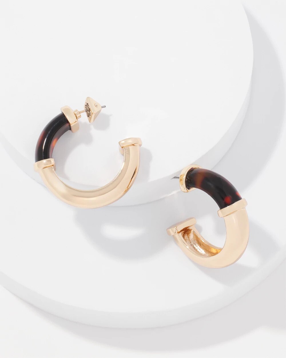 WHBM_ER20Metal20Tortoise20Hoop_570398995_BLK000923_TT_ALT202.jpeg
