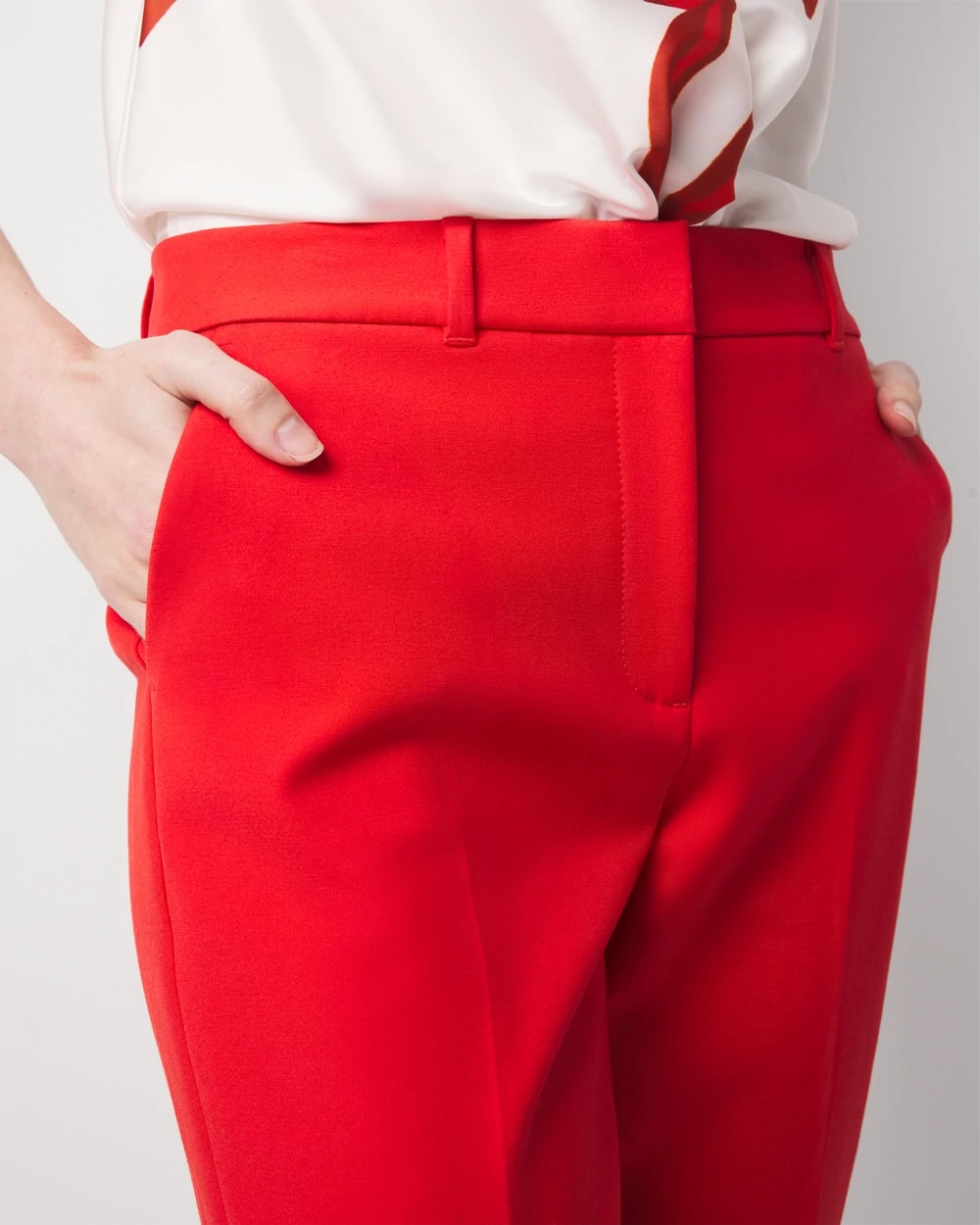 WHBM_Elle20Slim20Capri20CS_570390187_RED006728_OF_ALT202-1.jpeg