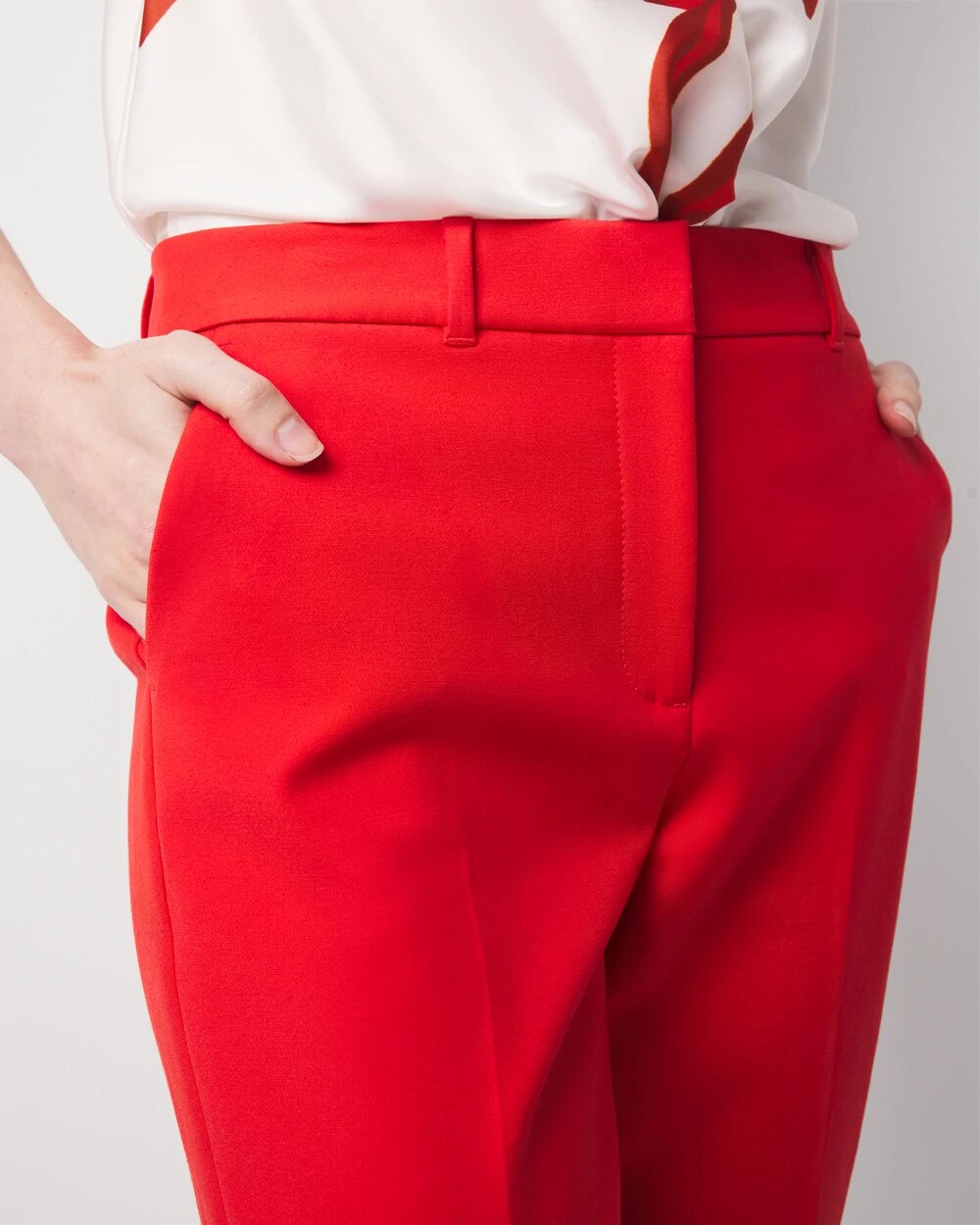 WHBM_Elle20Slim20Capri20CS_570390187_RED006728_OF_ALT202.jpeg