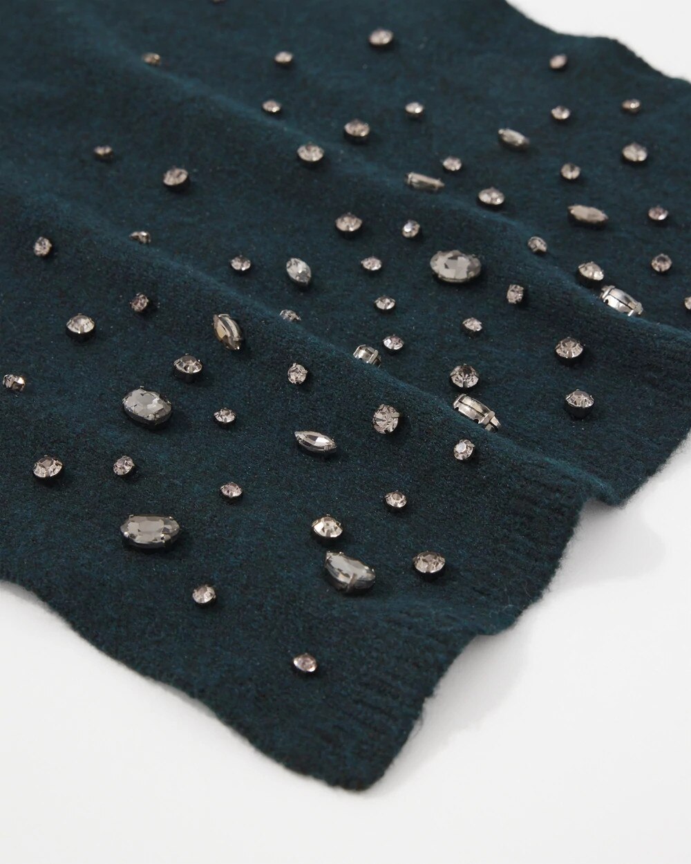 WHBM_Embellished20Crystal20Scarf_570399324_GRN007196_TT_ALT202.jpeg