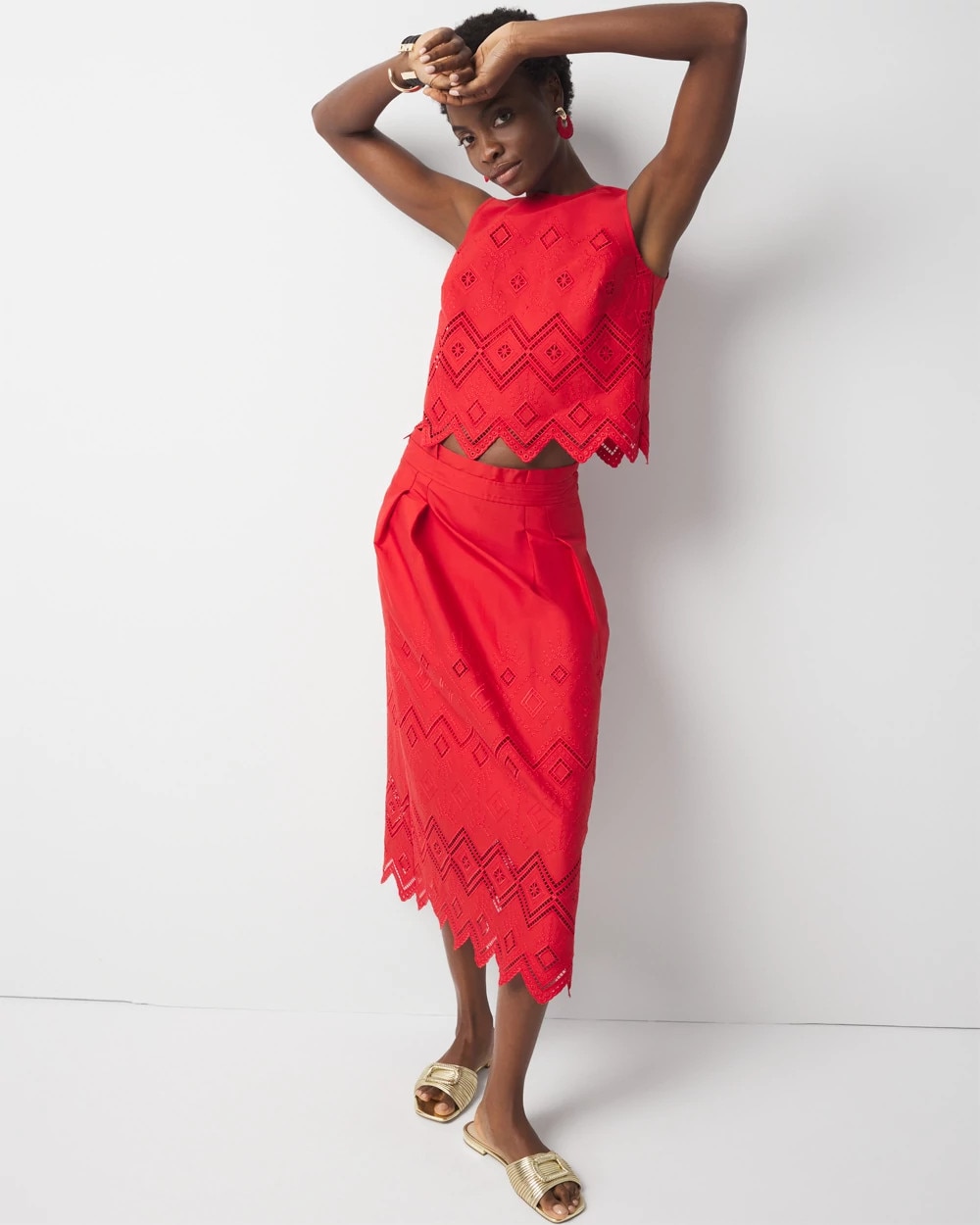 WHBM_Eyelet20Paperbag20Skirt_570389133_RED006728_OF_ALT203-1.jpeg