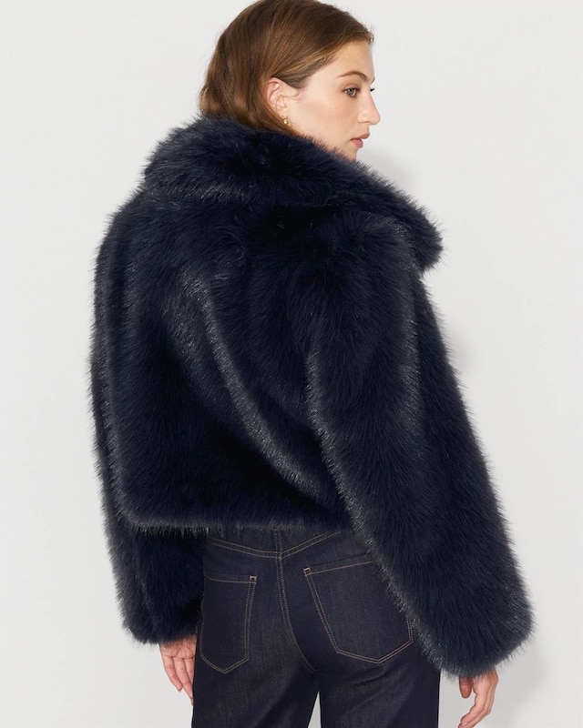WHBM_Faux20Fur20Coat_570399689_BLU001358_OF_ALT203.jpeg