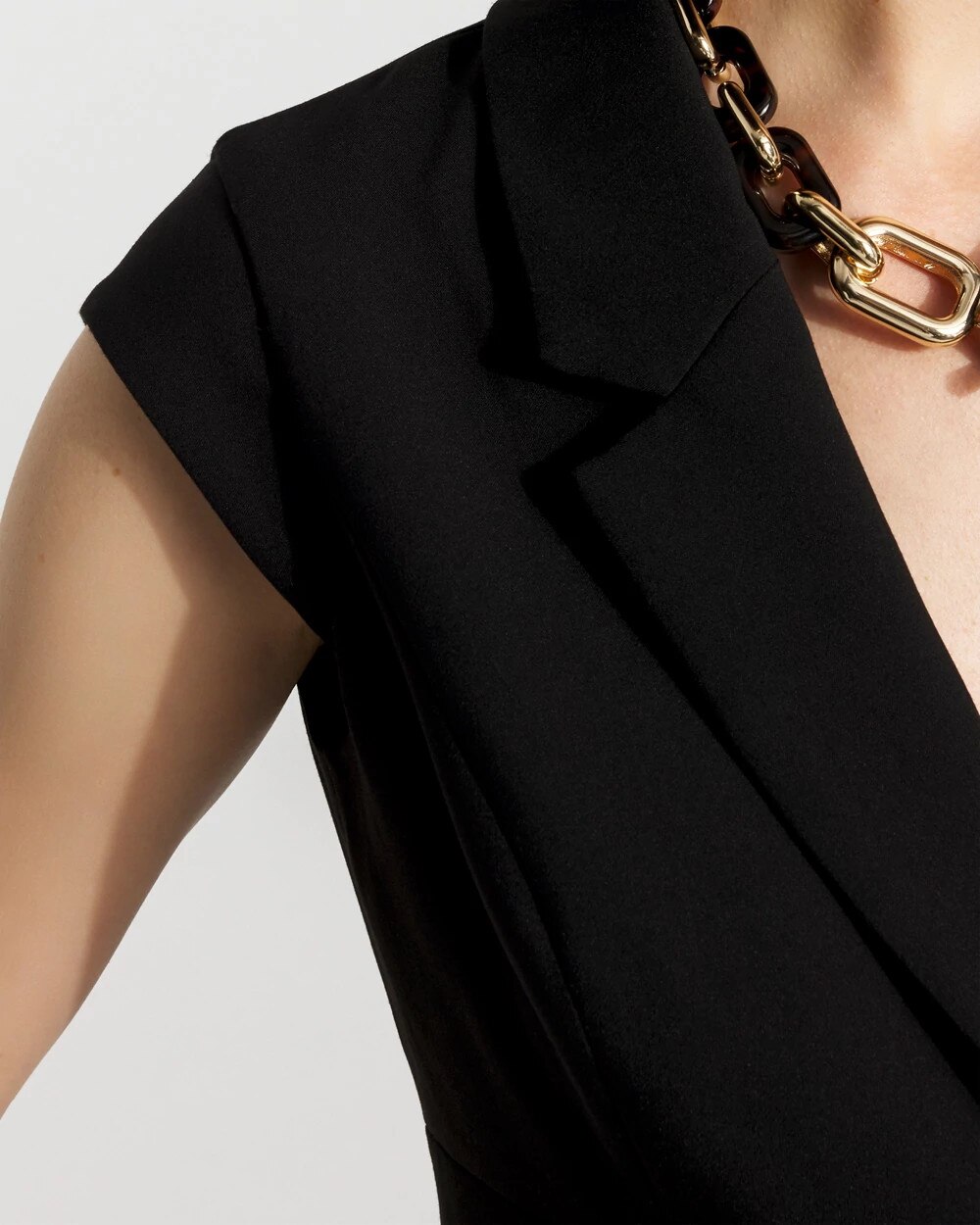 WHBM_Femme20Crop20Vest_570396982_BLK000001_OF_ALT203-1.jpeg