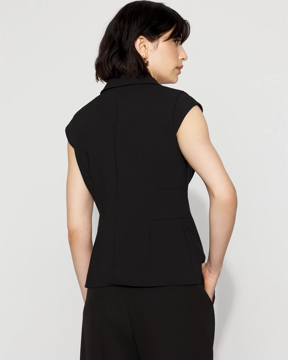 WHBM_Femme20Crop20Vest_570396982_BLK000001_OF_ALT205-1.jpeg