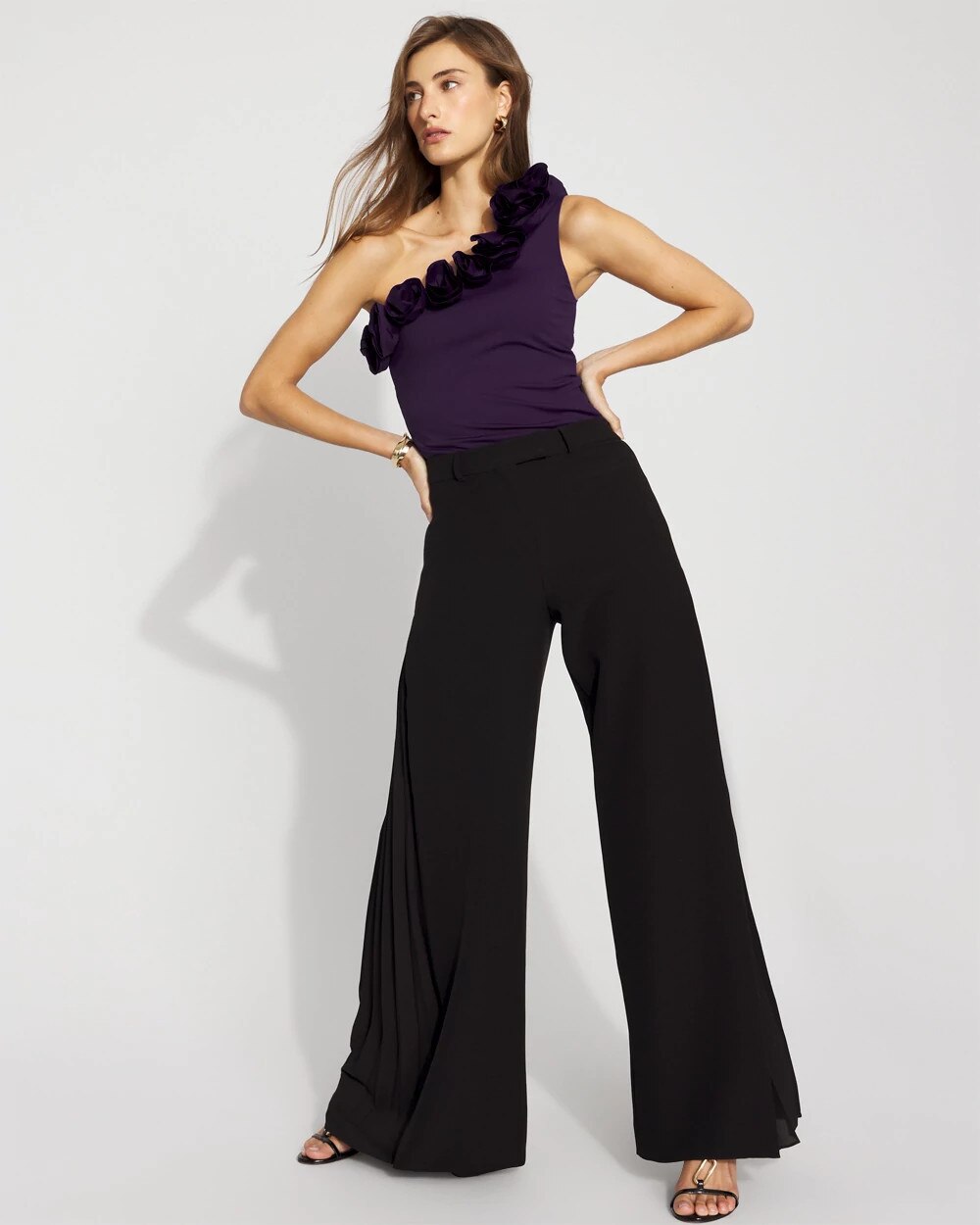 WHBM_Floral20One20Shoulder20Top_570397819_PRP002439_OF_ALT201.jpeg
