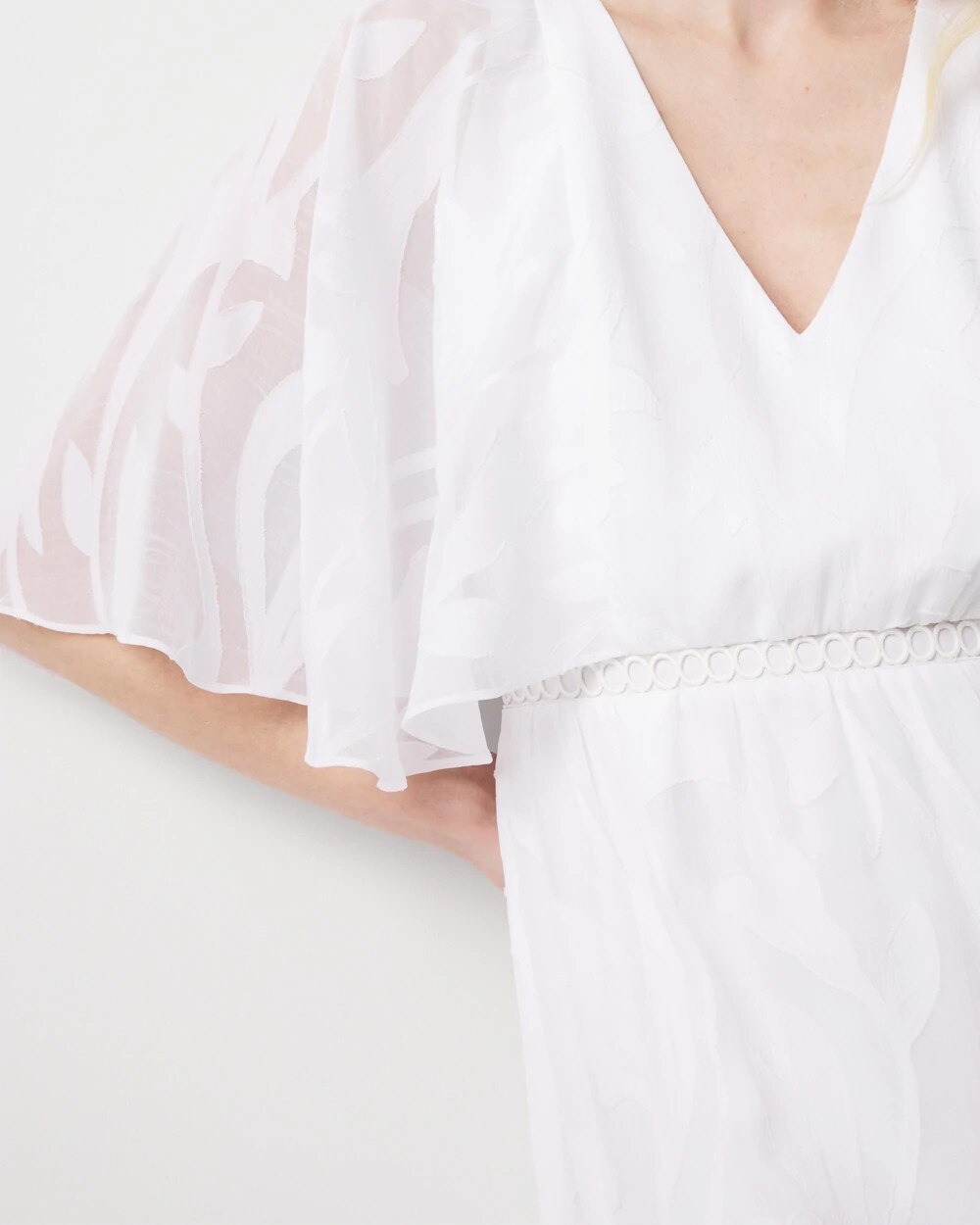 WHBM_Flounce20Sleeve20BO20Mini_570389675_WHT000100_OF_ALT202.jpeg