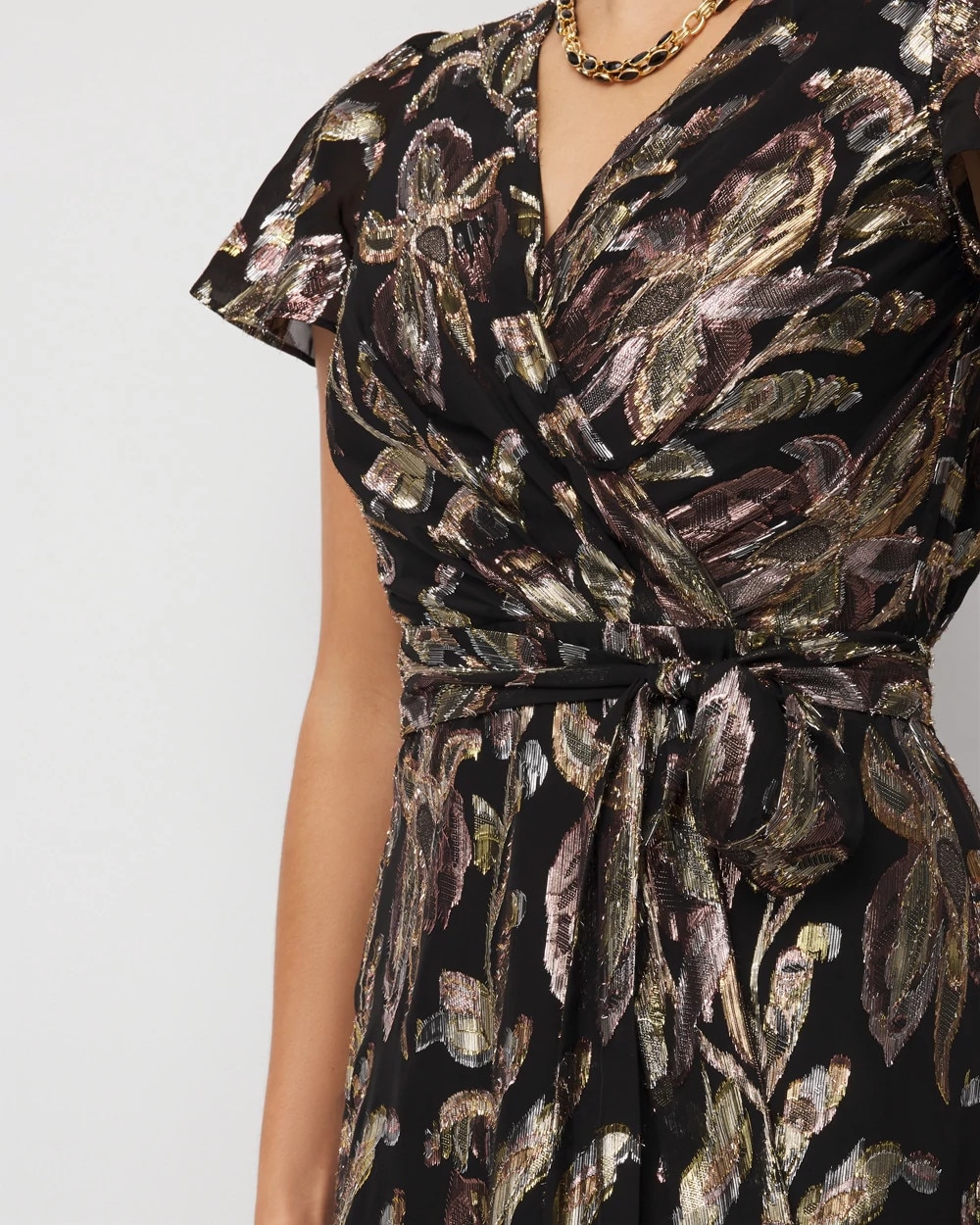 WHBM_Flutter20Slv20Clip20Midi_570400146_BLK007285_OF_ALT202-1.jpeg