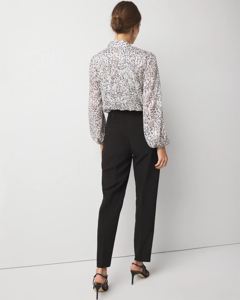 WHBM_HR20Belted20Tapered_570383069_BLK000001_OF_ALT201.jpeg