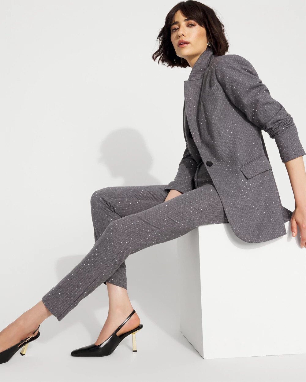 WHBM_Heatset20Relaxed20Blazer_570398025_GRY007027_OF_ALT201.jpeg