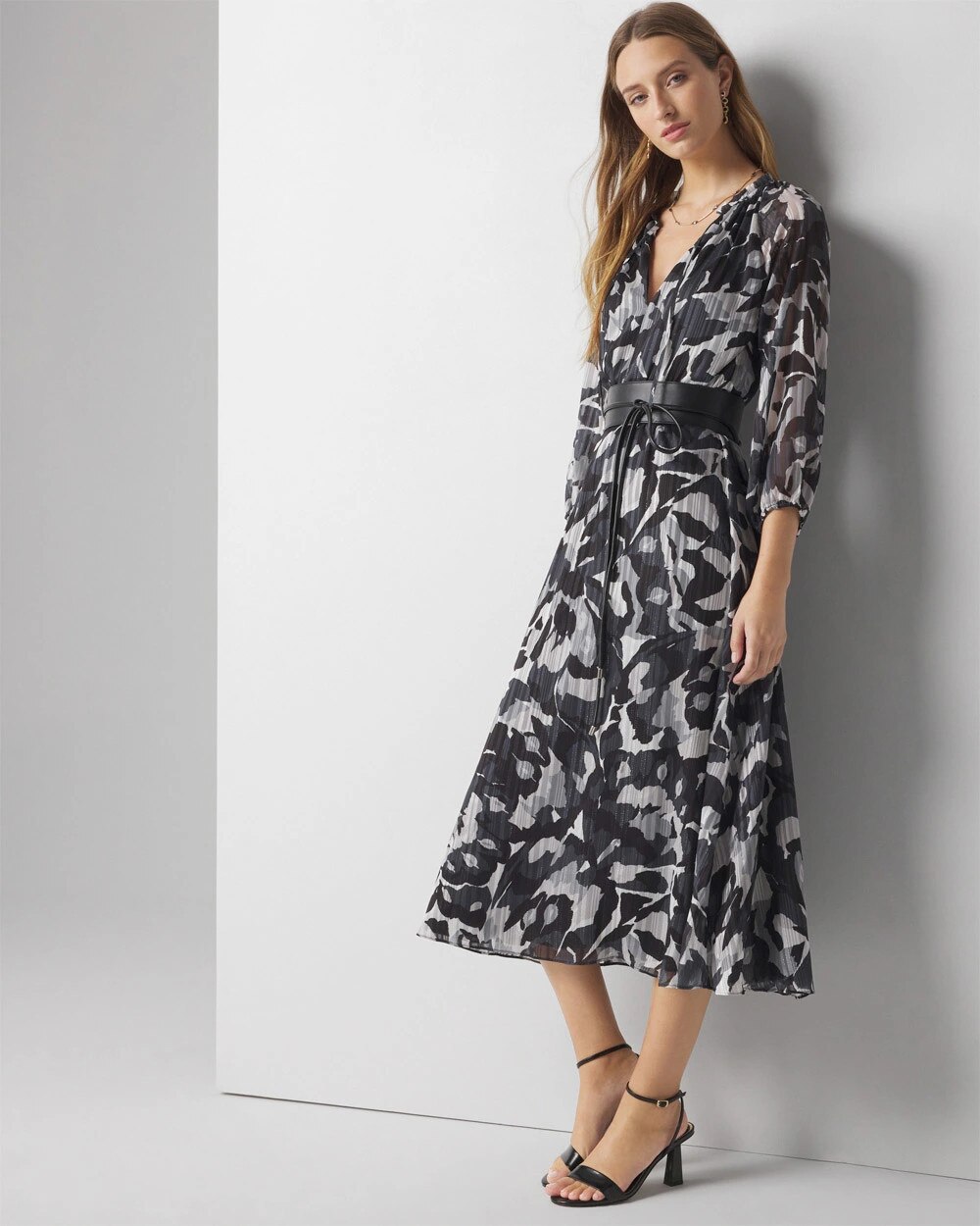 WHBM_LS2020Printed20Midi_570378355_BLK006199_OF_ALT201-1.jpeg