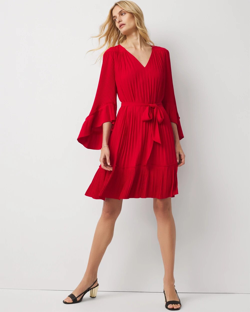 WHBM_LS20A-line20Pleated20Mini_570404232_RED007201_OF_ALT201.jpeg