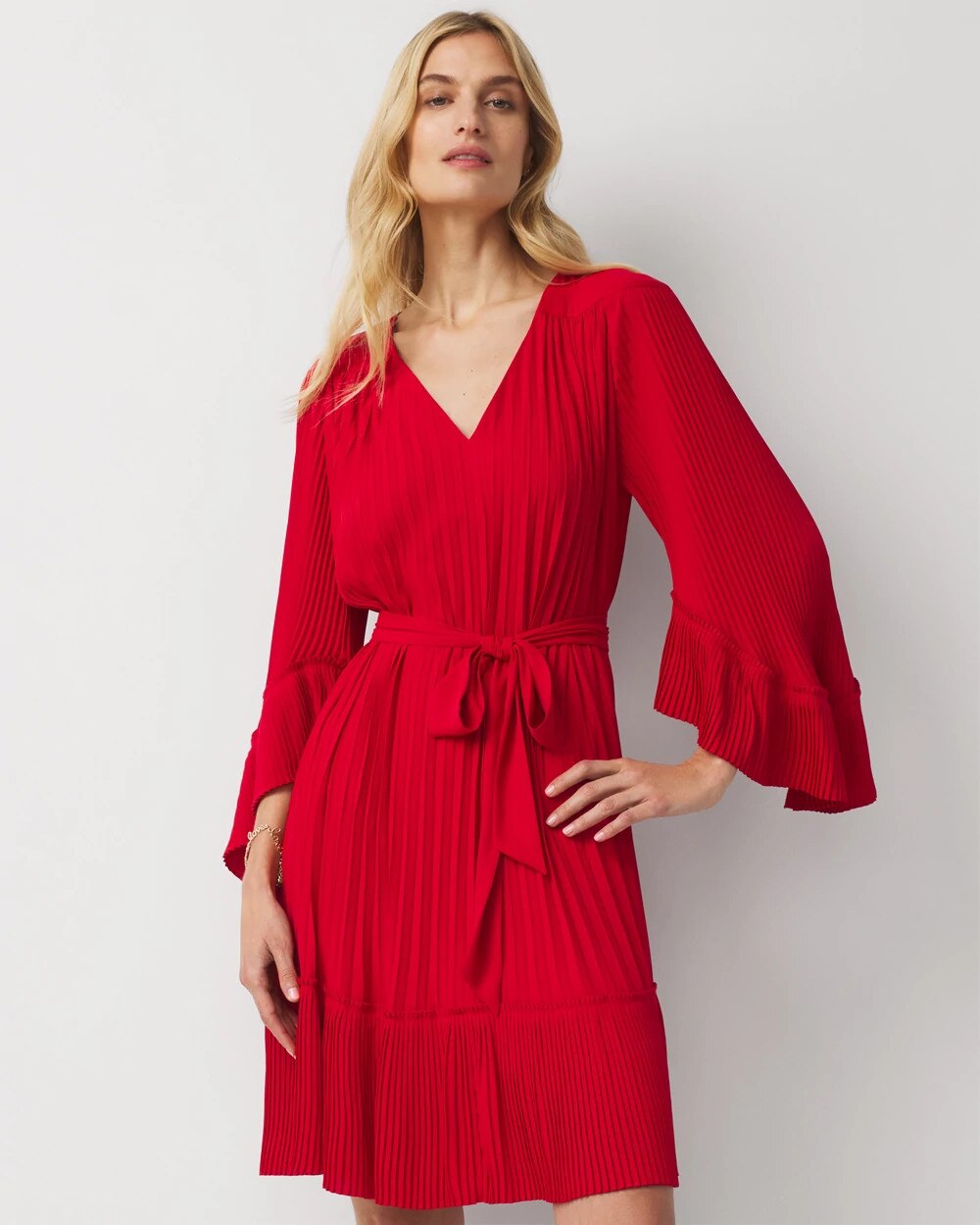 WHBM_LS20A-line20Pleated20Mini_570404232_RED007201_OF_MAIN-1.jpeg