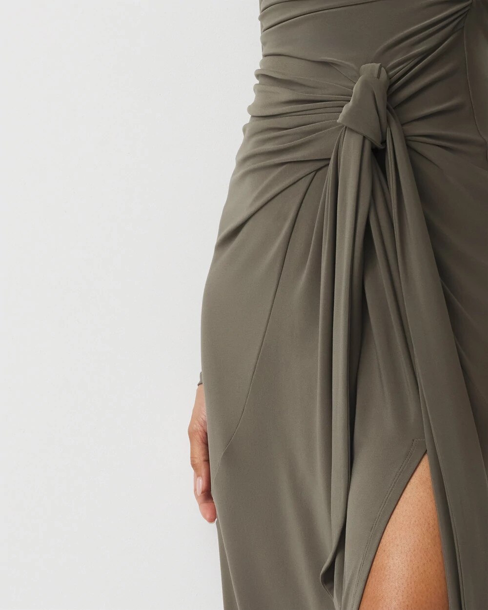 WHBM_LS20Knot20Front20Midi_570402564_GRN007271_OF_ALT202.jpeg