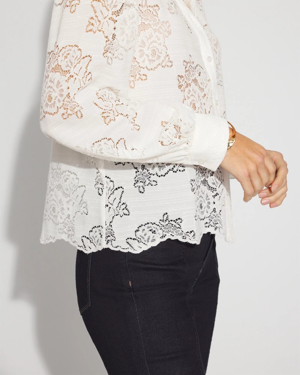 WHBM_LS20Lace20Blouse_570395430_IVO000190_OF_ALT202.jpeg