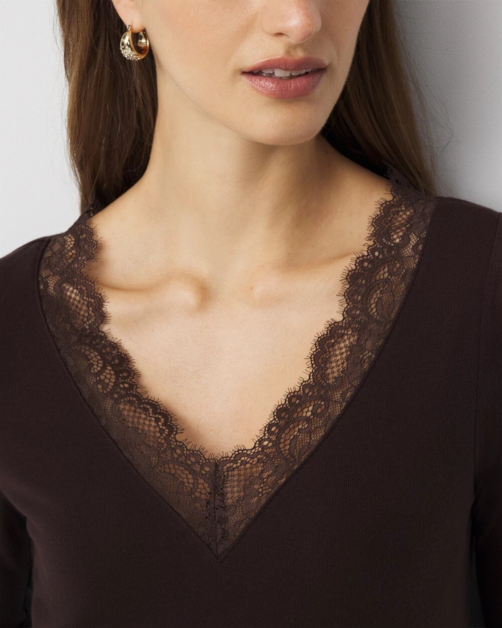 WHBM_LS20Lace20Trim20V20Nk20Tee_570400959_BRN007192_OF_ALT202.jpeg