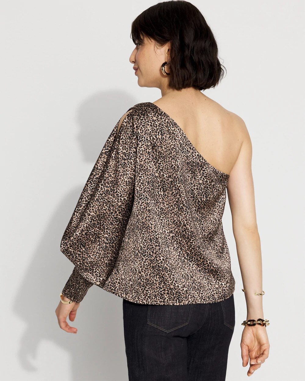WHBM_LS20One20Shoulder20Blouse_570394959_BLK006898_OF_ALT203.jpeg