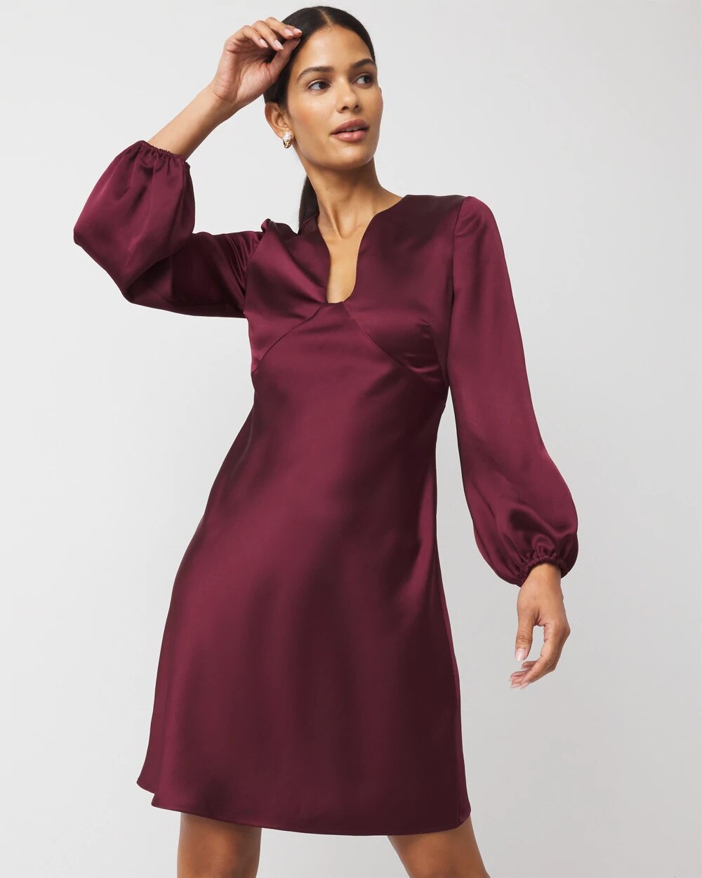 WHBM_LS20Plunge20Nk20Mini_570400711_RED006838_OF_ALT201.jpeg
