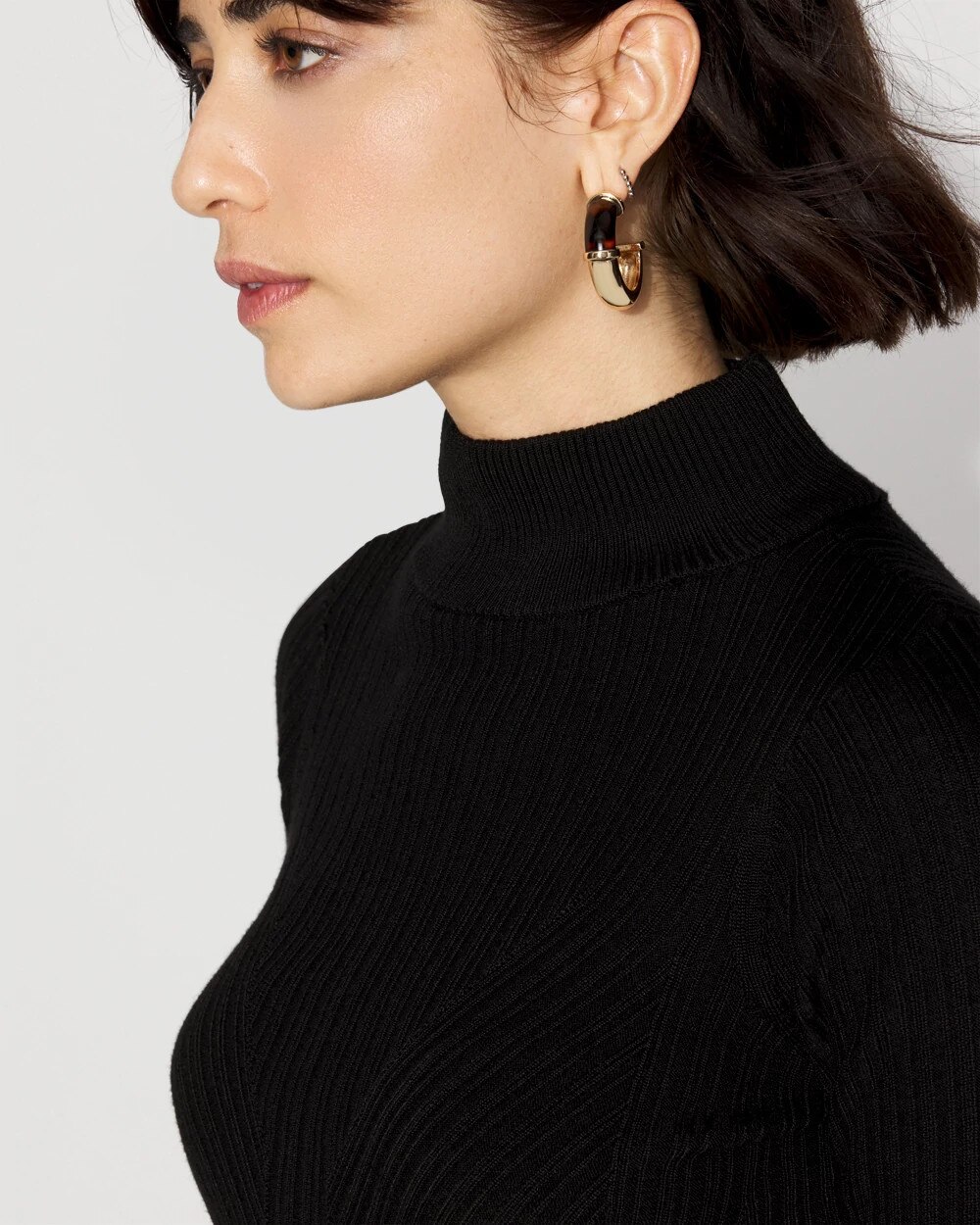 WHBM_LS20Rib20Mockneck20Sweater_570398093_BLK000001_OF_ALT202.jpeg