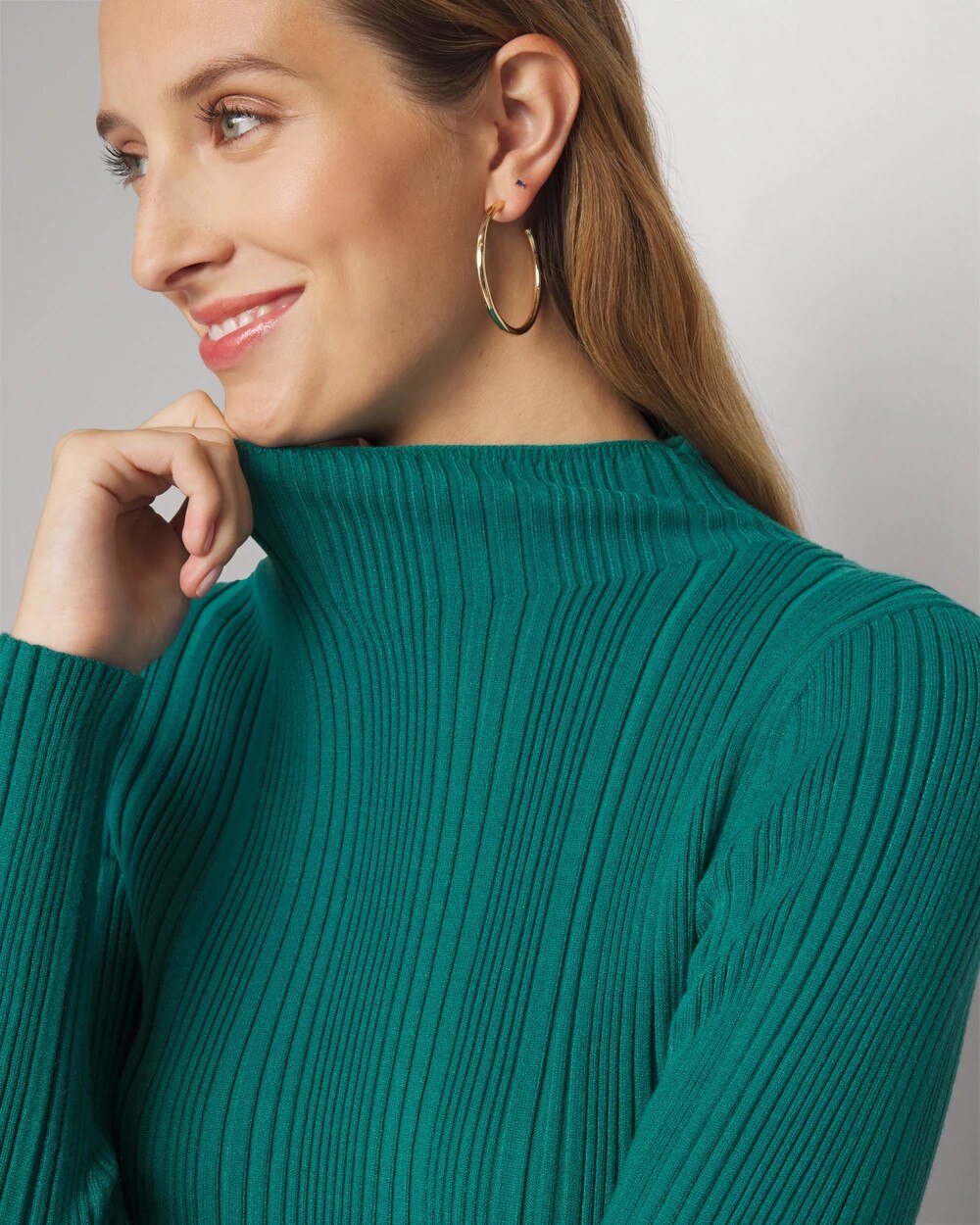 WHBM_LS20Rib20Mockneck_570375047_GRN004791_OF_ALT202.jpeg