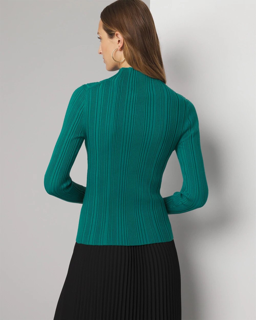 WHBM_LS20Rib20Mockneck_570375047_GRN004791_OF_ALT203.jpeg
