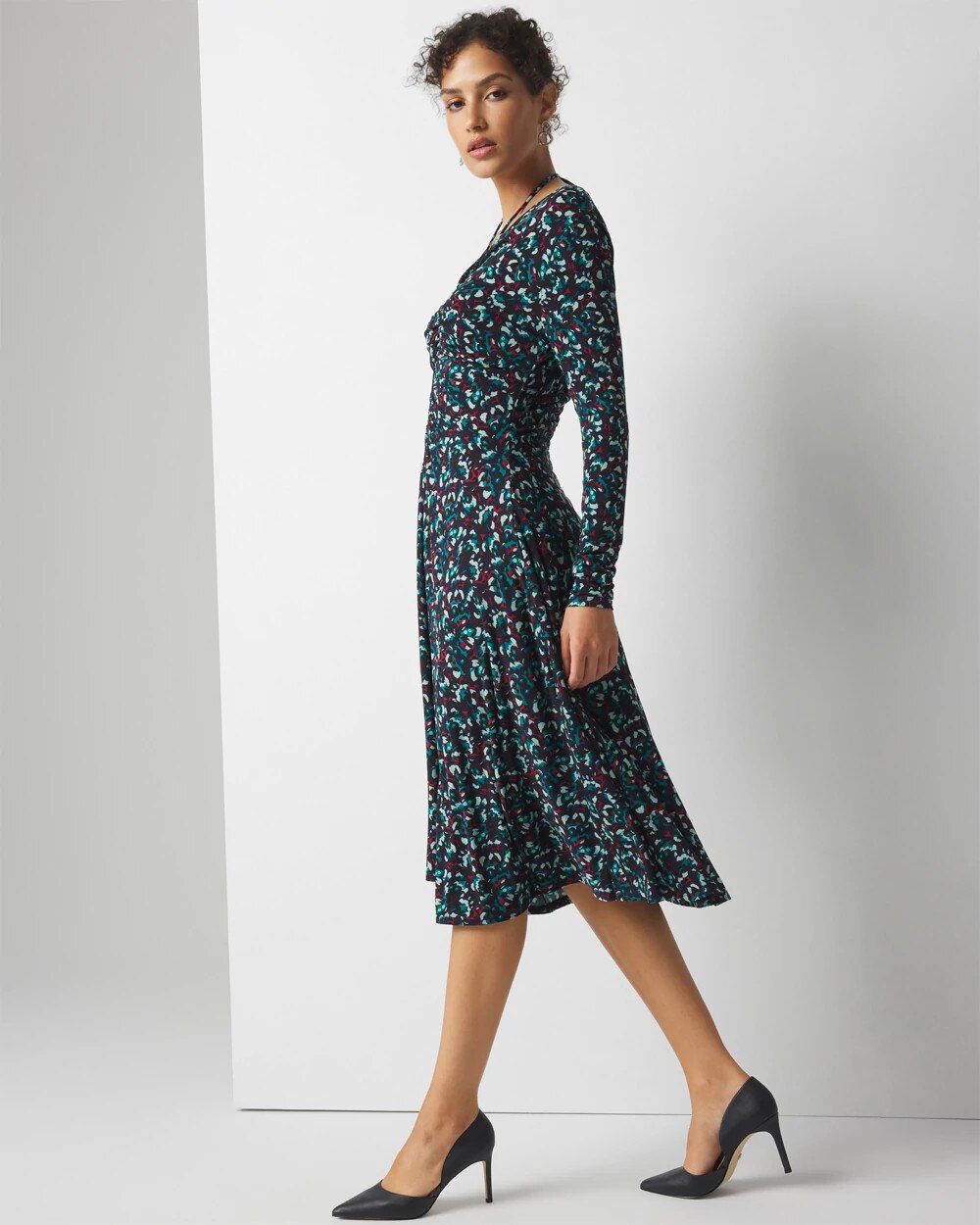 WHBM_LS20Ruched20Front20MJ20Midi_570376265_BLU006249_OF_ALT201.jpeg