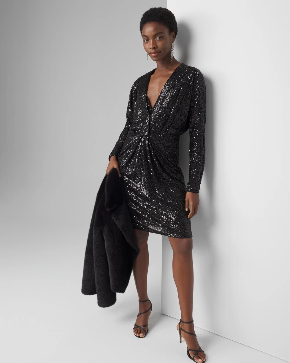 WHBM_LS20Sequin20Vnk20Mini_570378551_BLK000001_OF_ALT201.jpeg