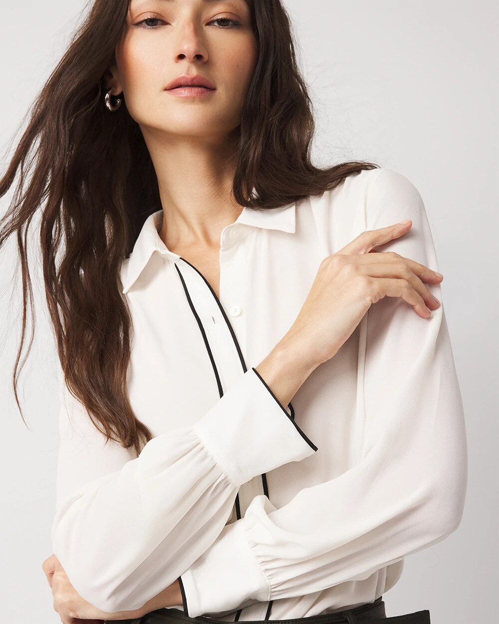WHBM_LS20Soft20Shirt20W20Piping_570371561_WHT004868_OF_ALT202.jpeg