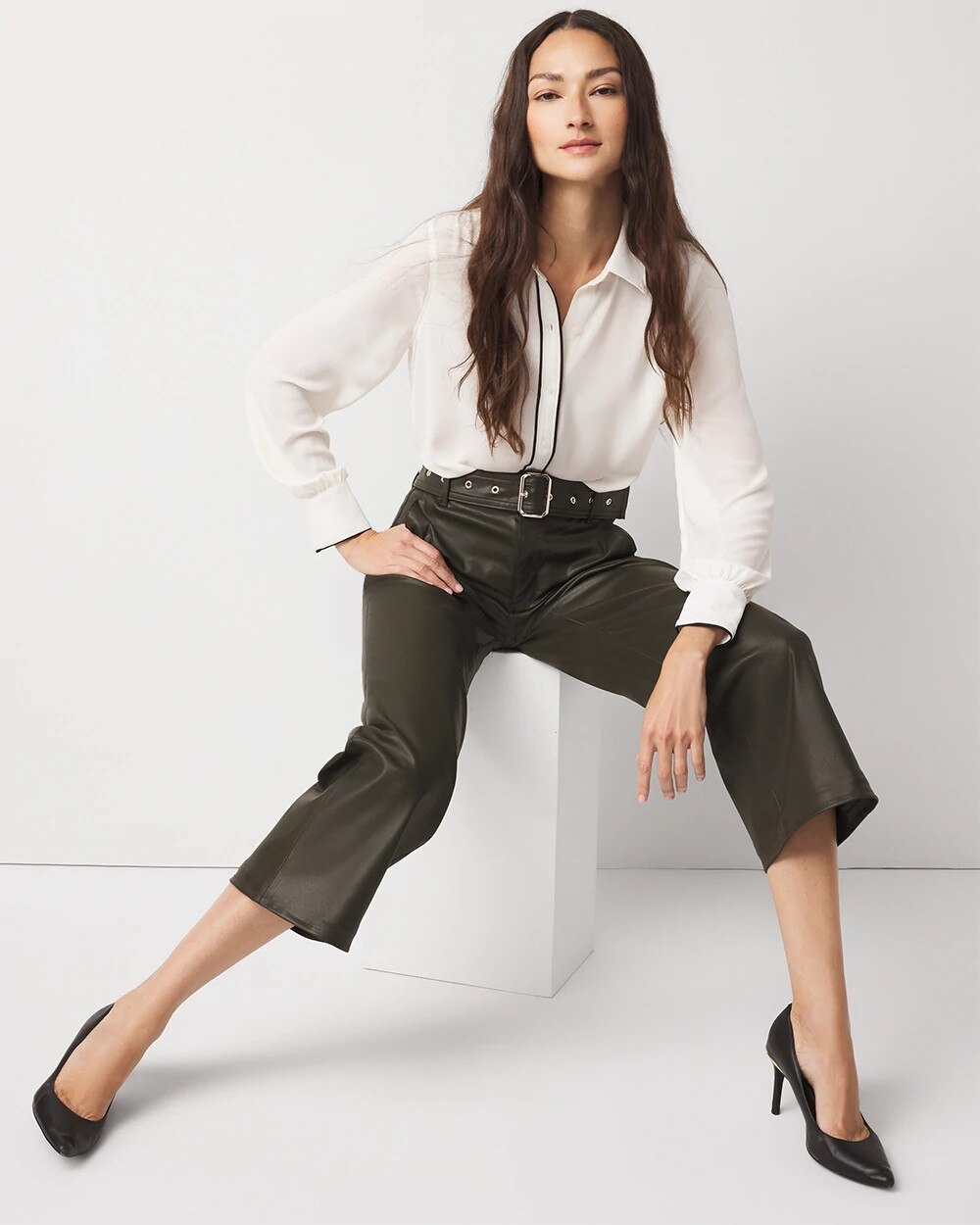 WHBM_LS20Soft20Shirt20W20Piping_570371561_WHT004868_OF_ALT203.jpeg